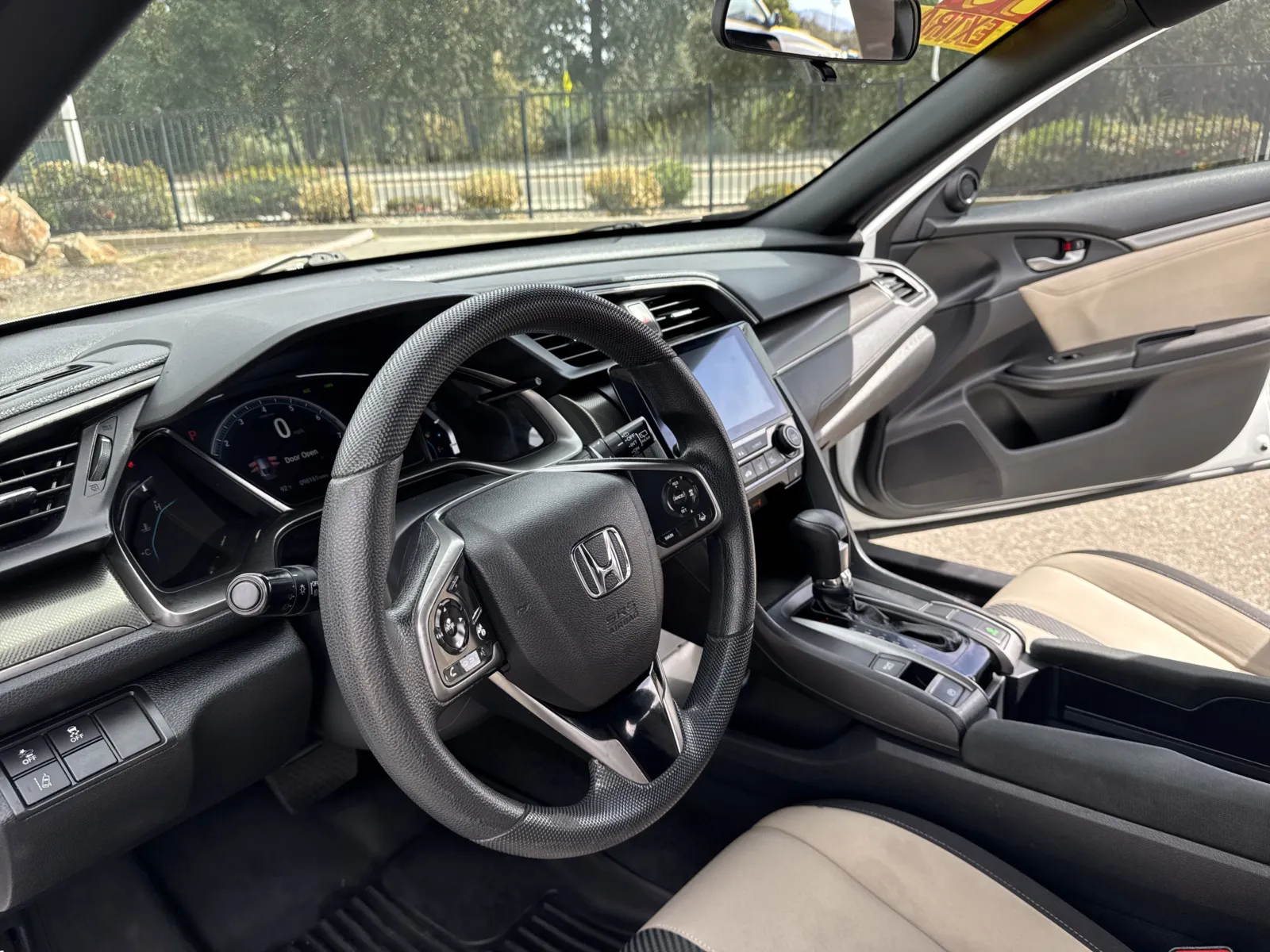 Honda Civic photo 9