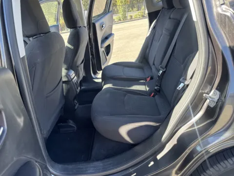 More photos of 2019 Jeep Compass Sport at Park Marina Motors, CA