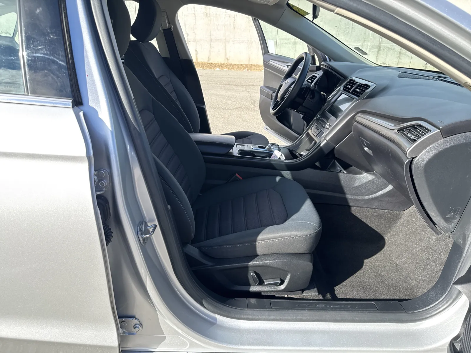 Ford Fusion photo 14