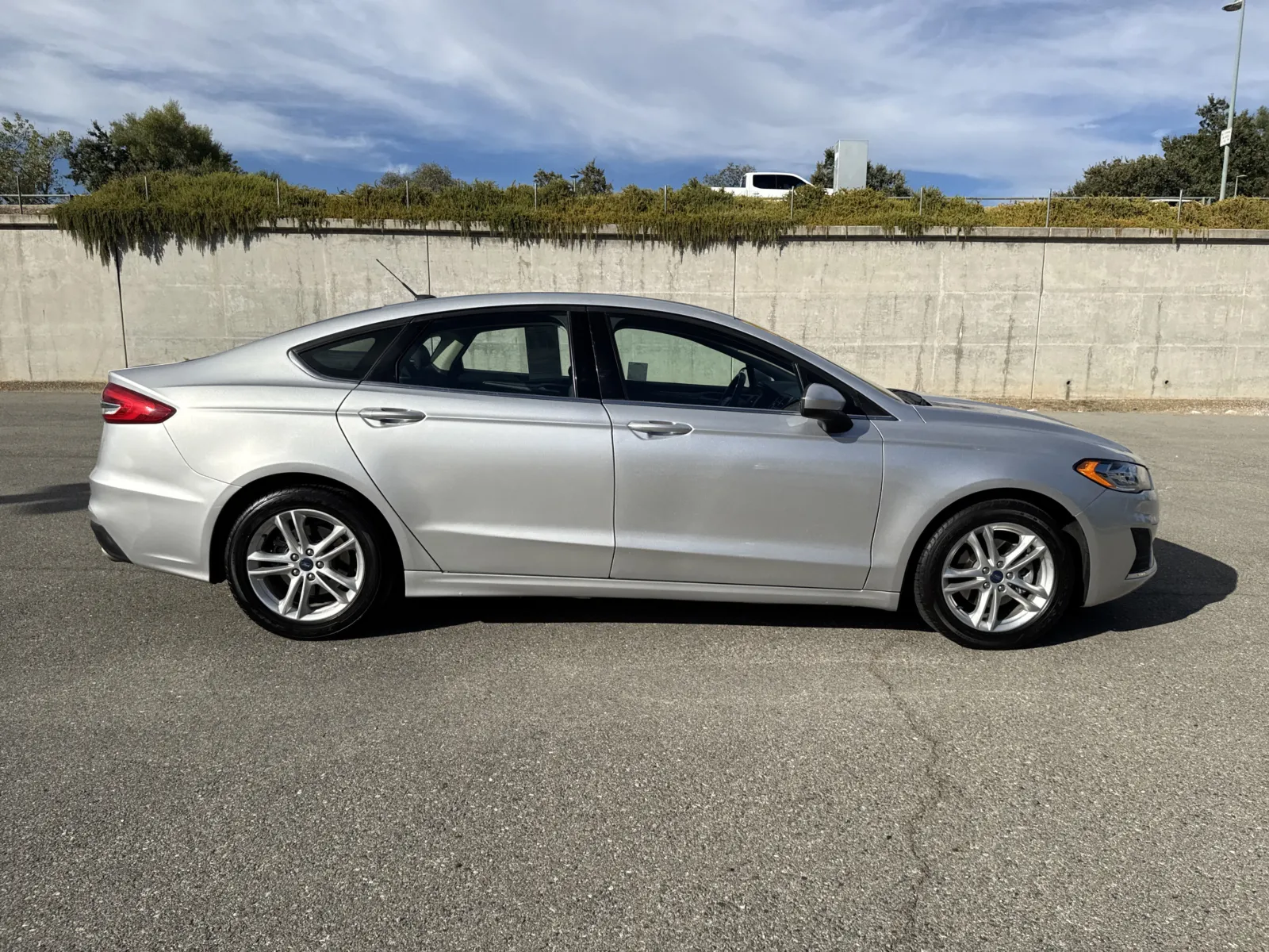 Ford Fusion photo 8