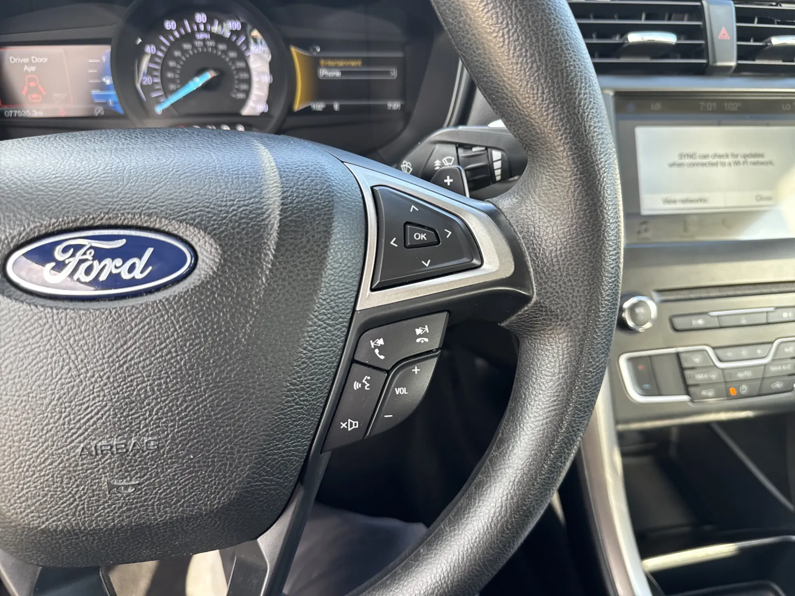 Ford Fusion photo 19