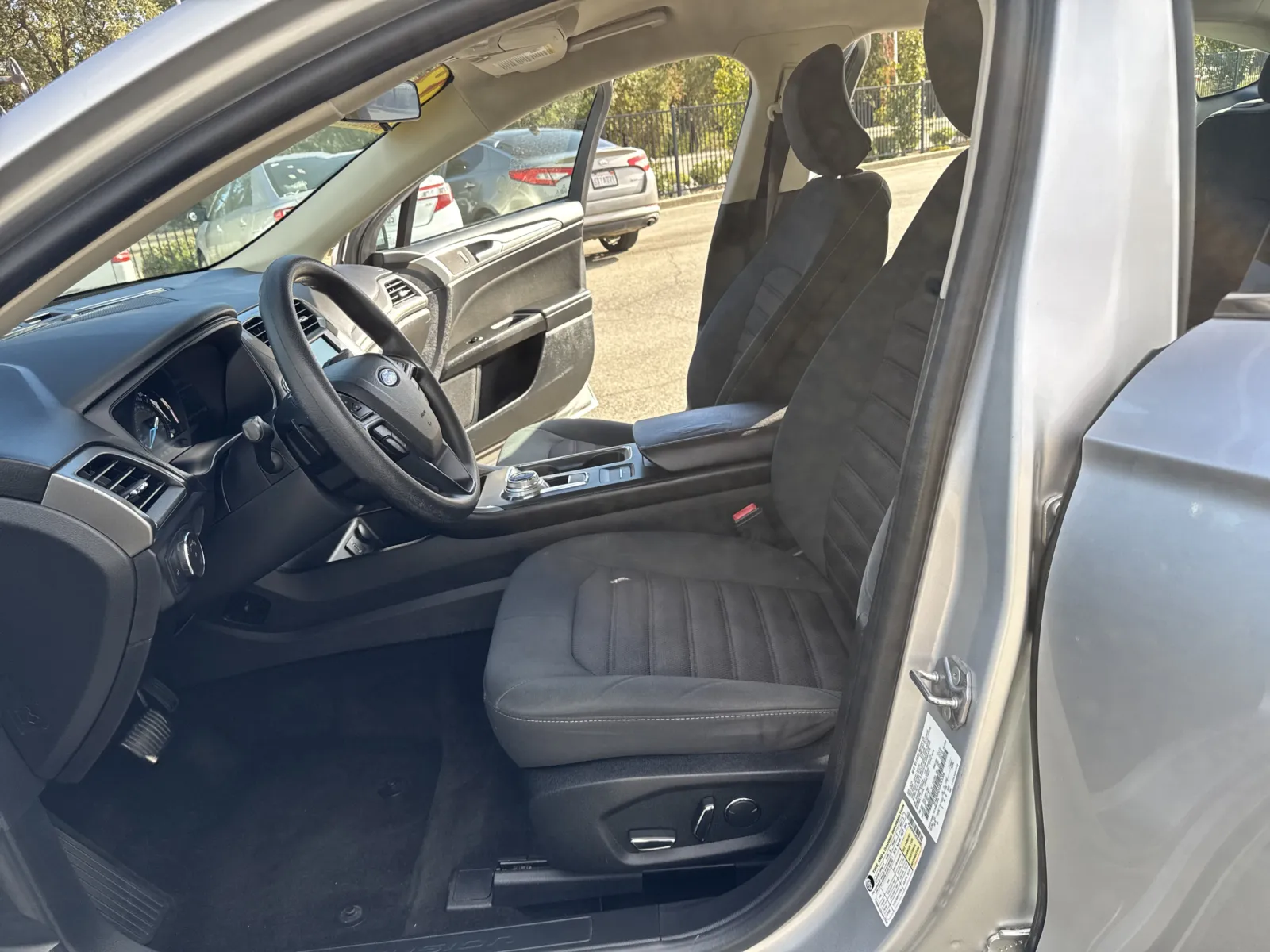 Ford Fusion photo 10