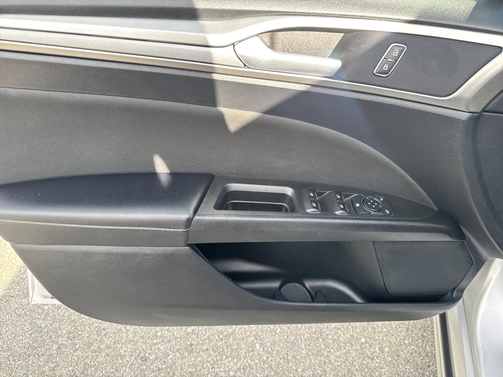 Ford Fusion photo 12