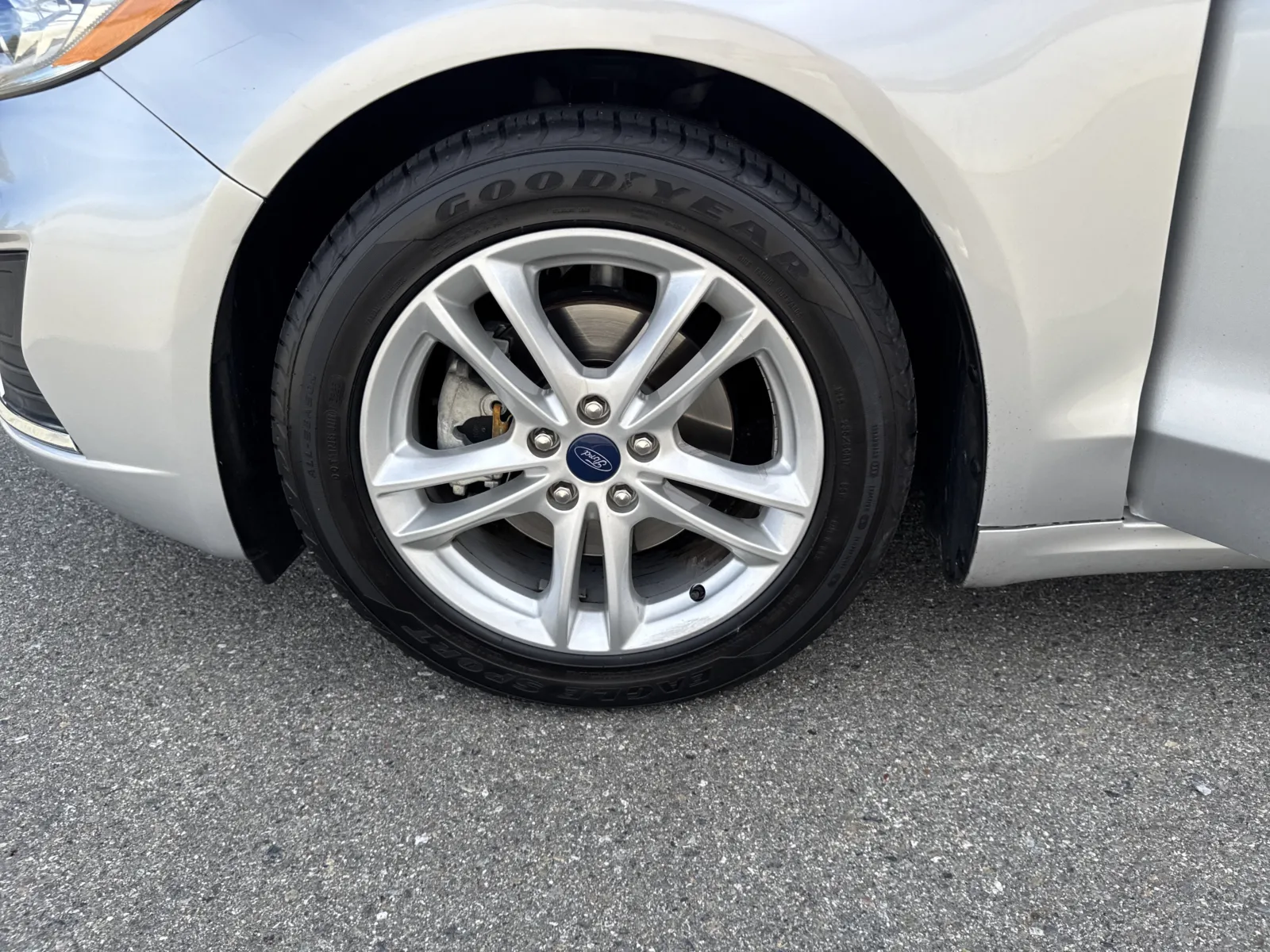 Ford Fusion photo 24