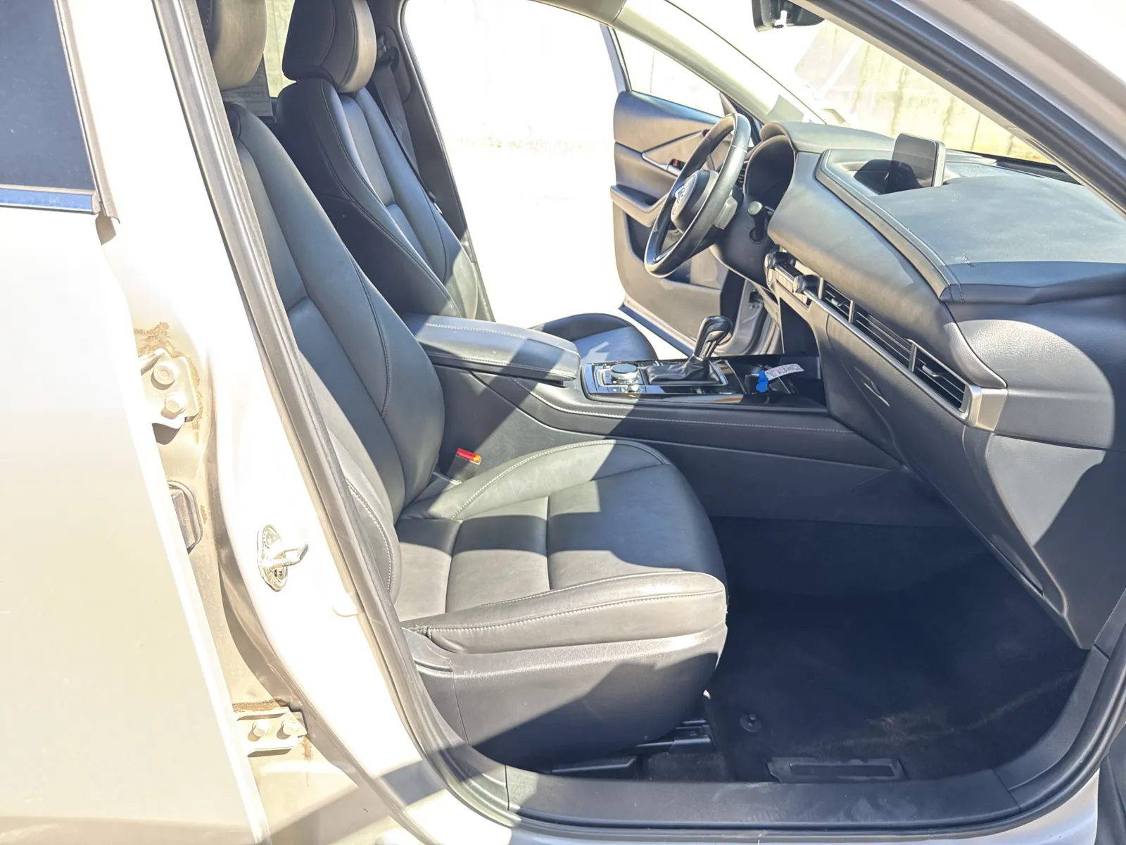 Mazda CX-30 photo 14
