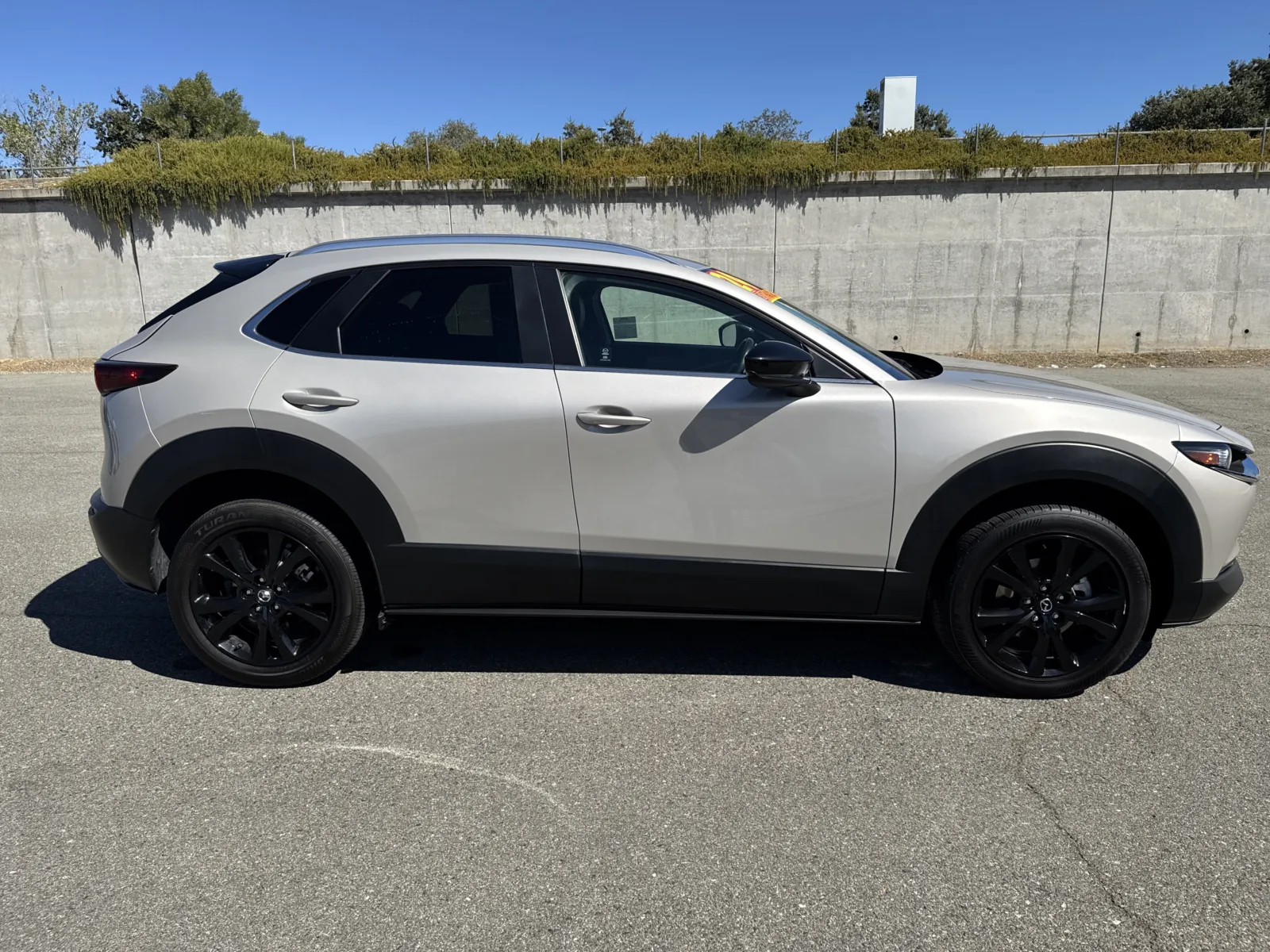 Mazda CX-30 photo 8