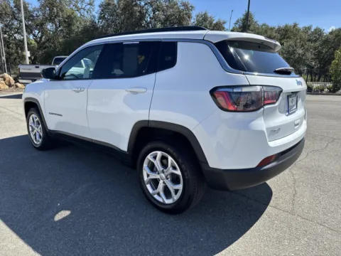 More photos of 2024 Jeep Compass Latitude at Park Marina Motors, CA