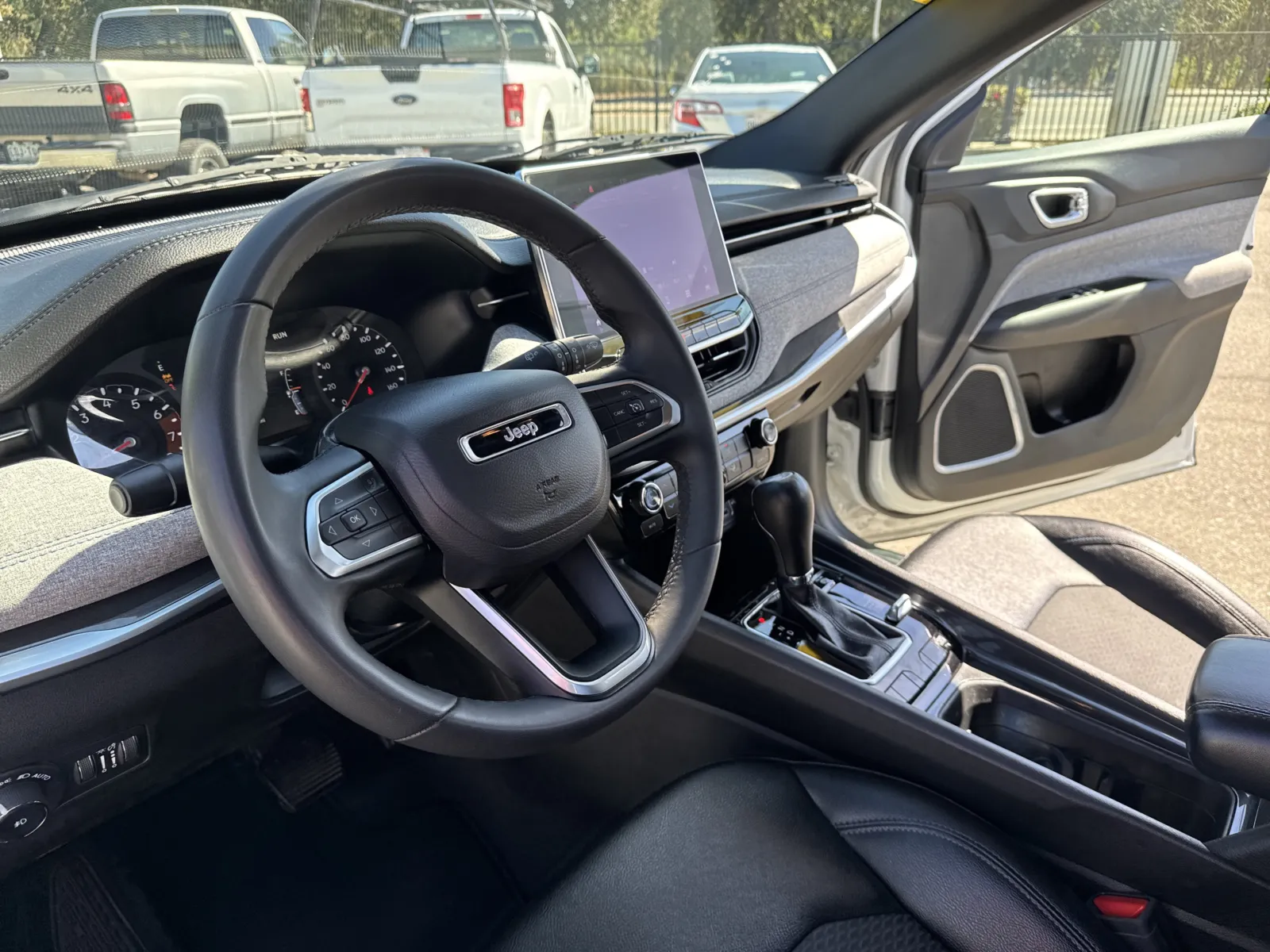 Jeep Compass photo 9