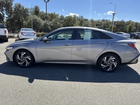 More photos of 2025 Hyundai Elantra Limited at Park Marina Motors, CA