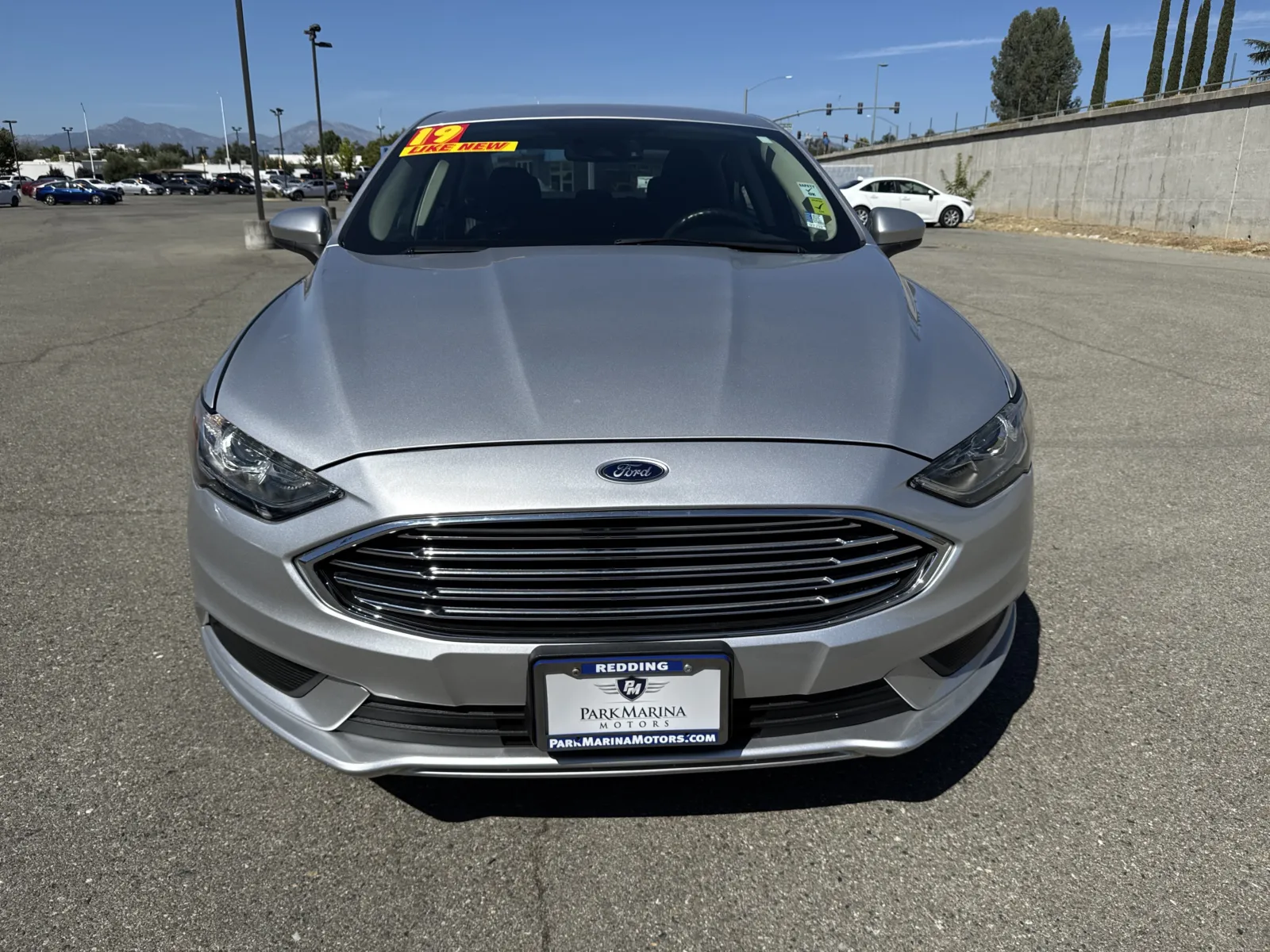 Ford Fusion photo 2
