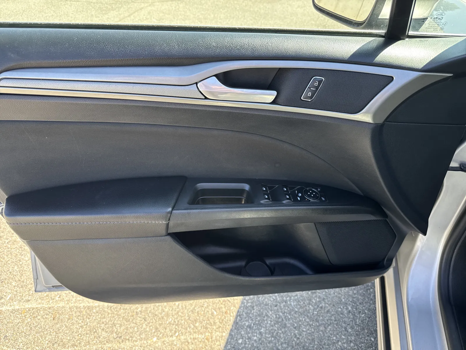 Ford Fusion photo 12