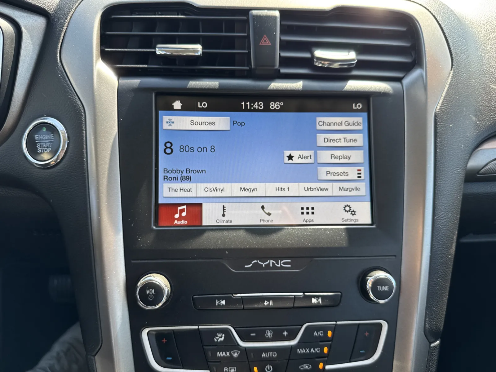 Ford Fusion photo 23