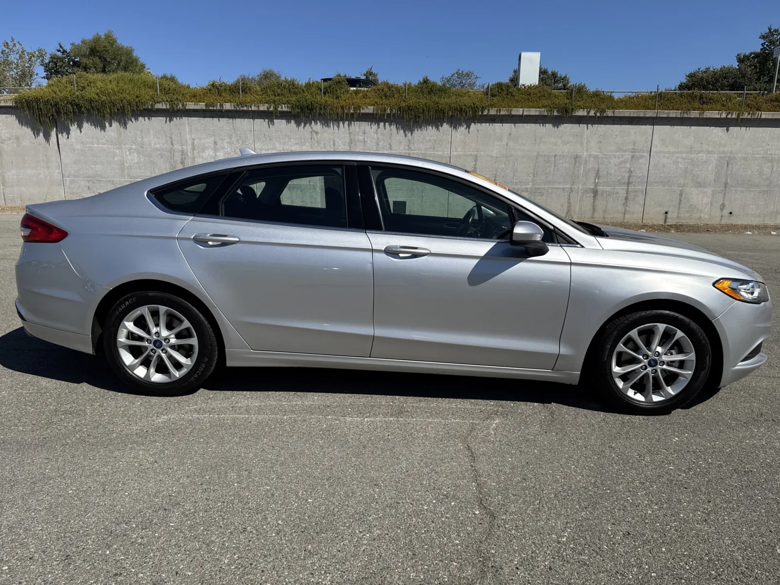 Ford Fusion photo 8