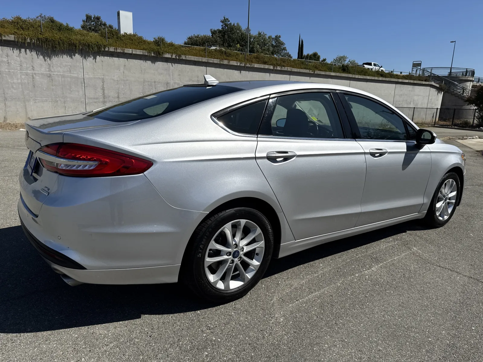 Ford Fusion photo 7
