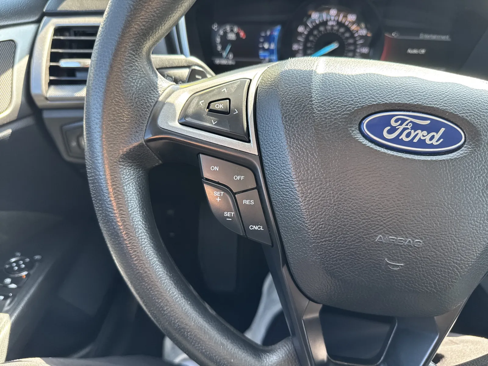 Ford Fusion photo 18