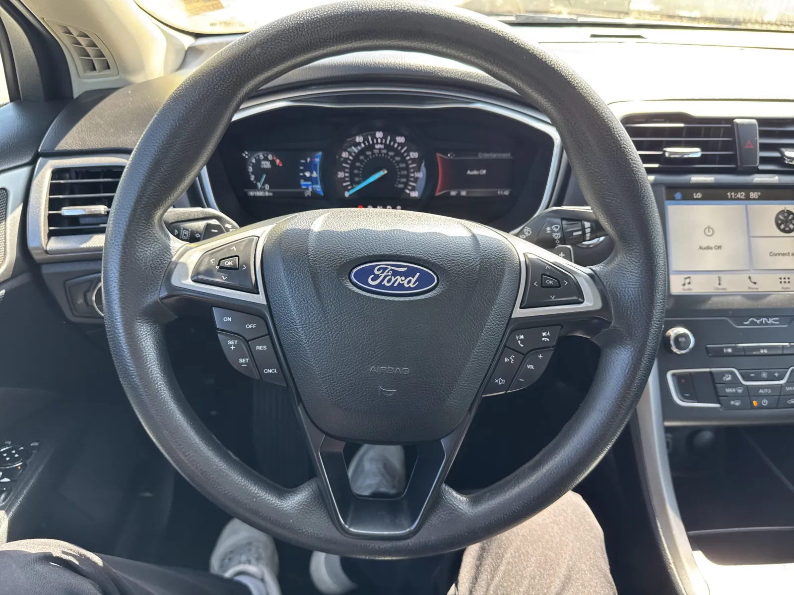 Ford Fusion photo 17