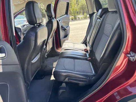 More photos of 2019 Ford Escape SE at Park Marina Motors, CA