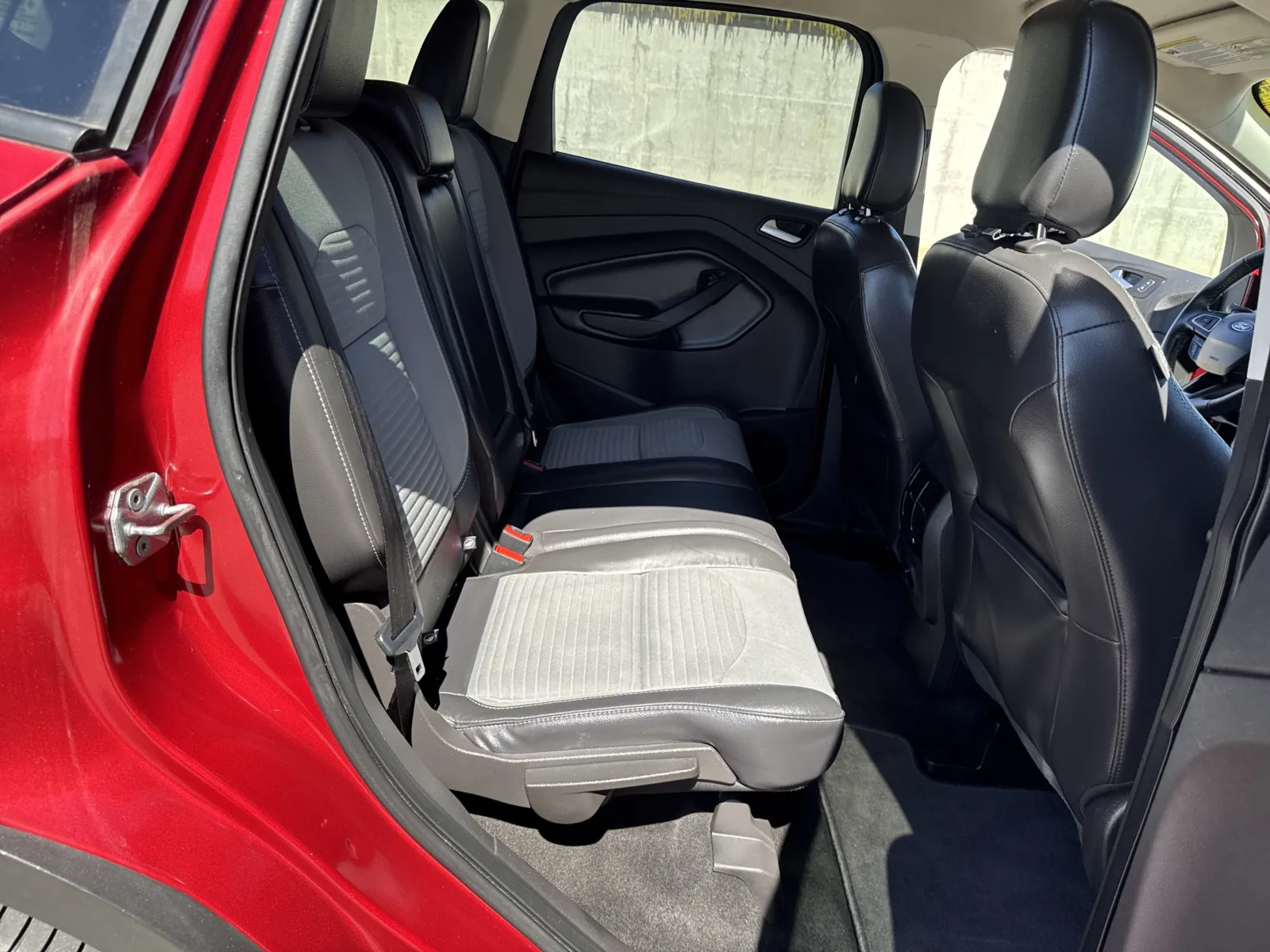 Ford Escape photo 13
