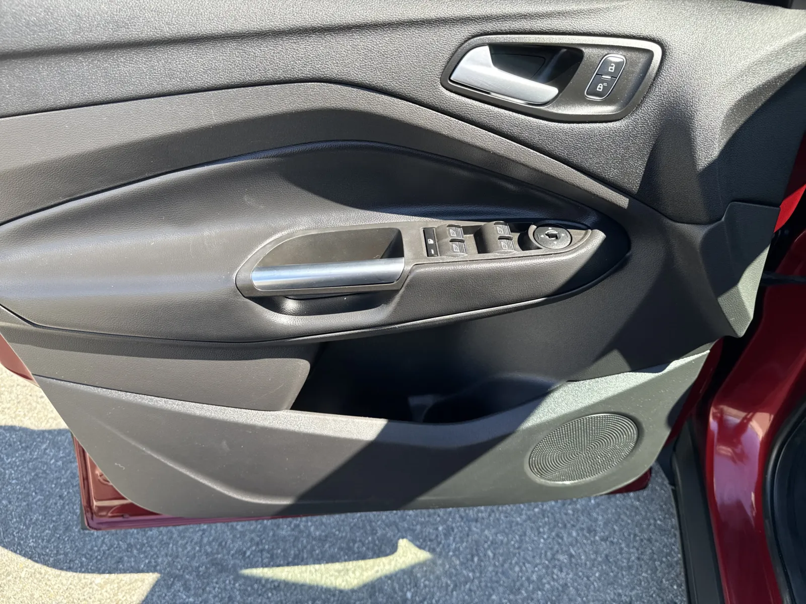 Ford Escape photo 12
