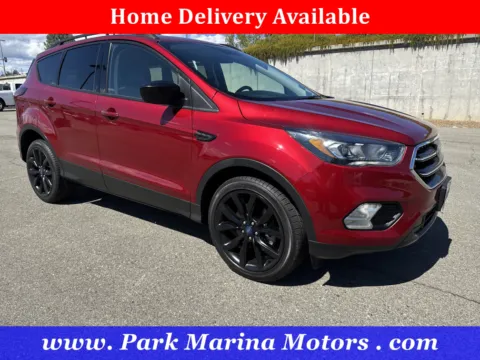 Red 2019 Ford Escape SE for sale in Redding, CA