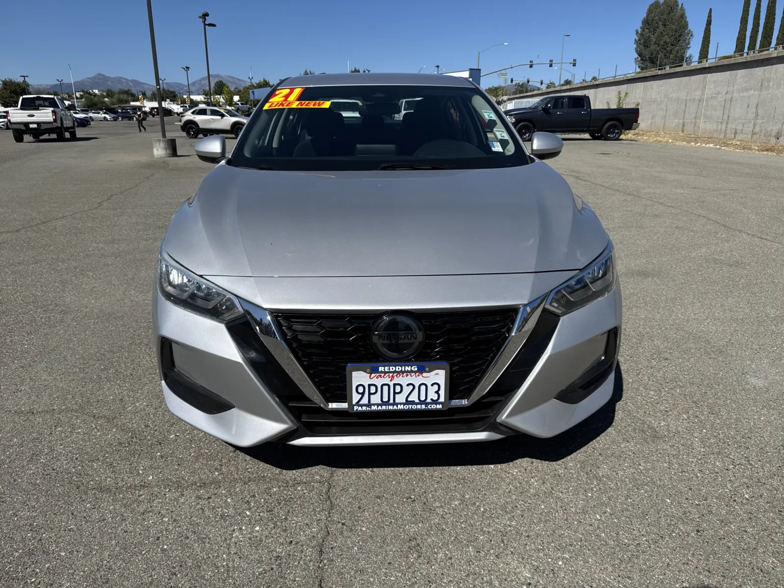 Nissan Sentra photo 2