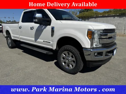 White 2017 Ford Super Duty F-350 SRW Lariat for sale in Redding, CA