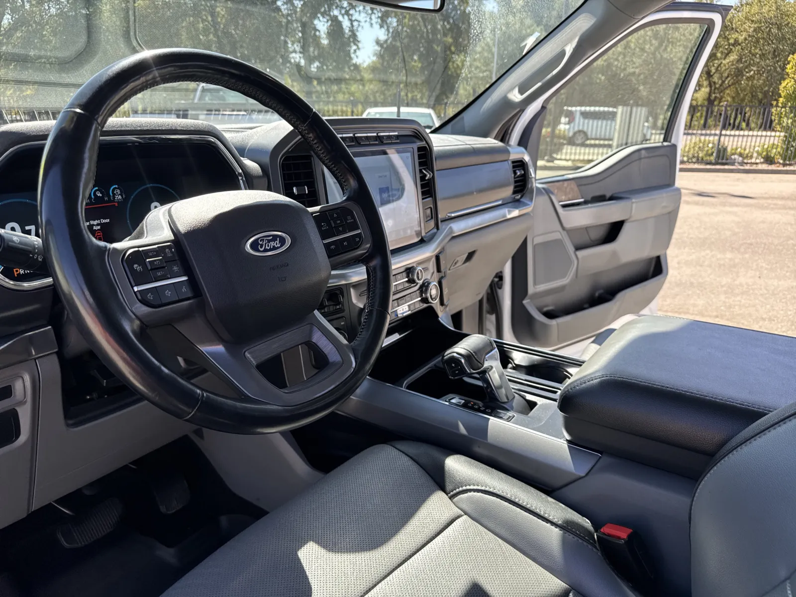 Ford F-150 photo 8