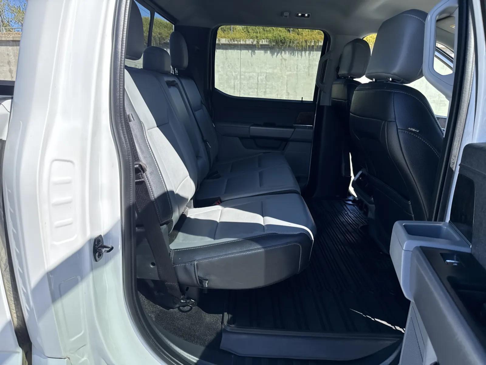 Ford F-150 photo 12
