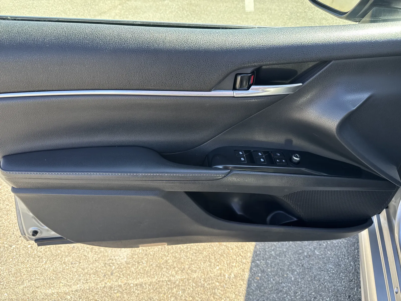 Toyota Camry photo 12