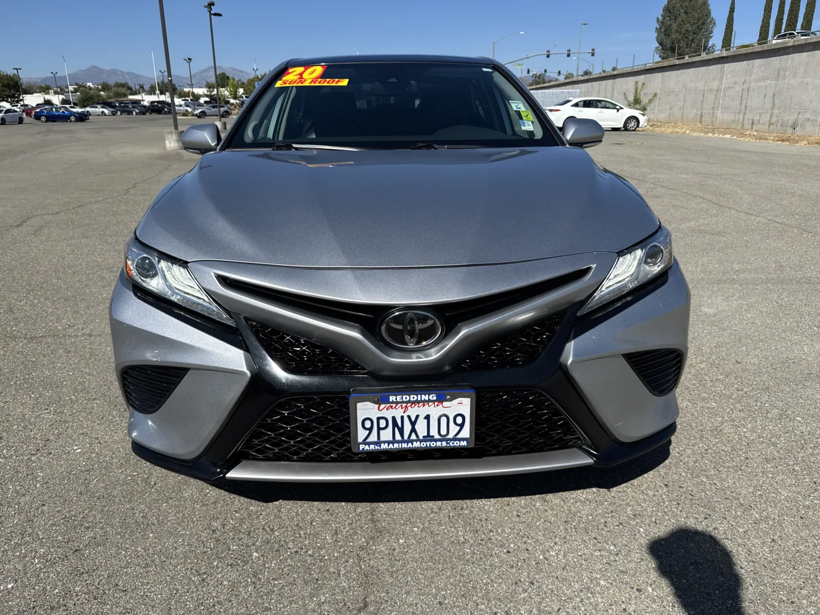 Toyota Camry photo 2