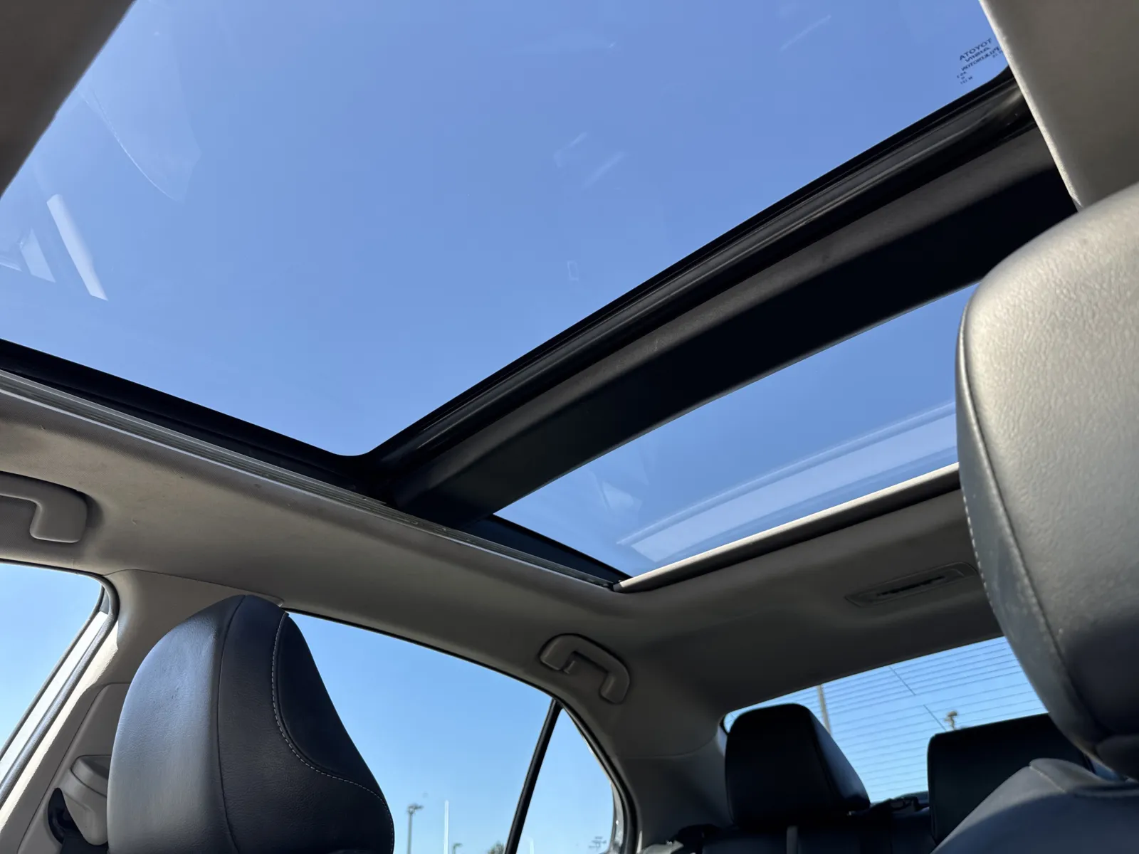 Toyota Camry photo 25