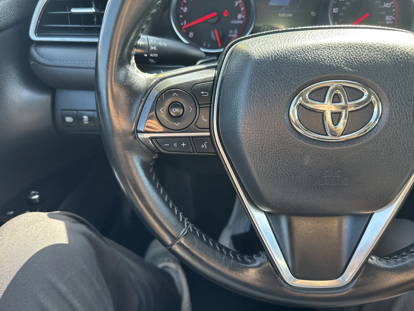 Toyota Camry photo 18