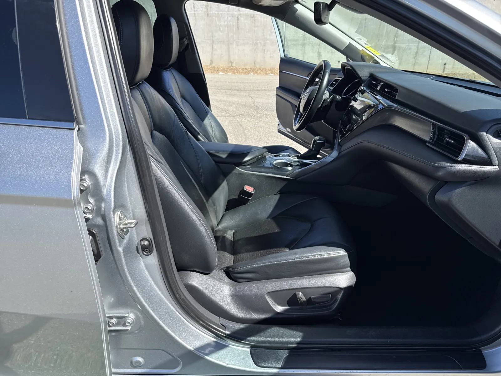Toyota Camry photo 14