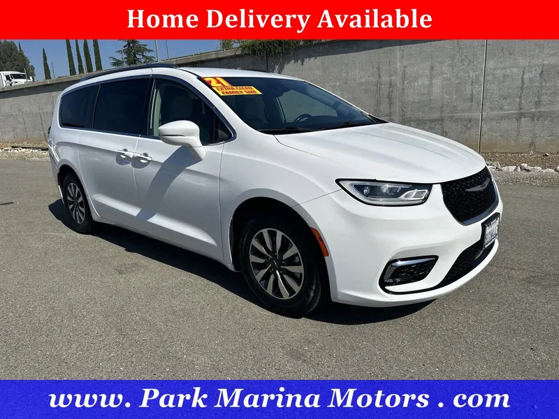 2021 Chrysler Pacifica Touring L for sale in Redding, CA