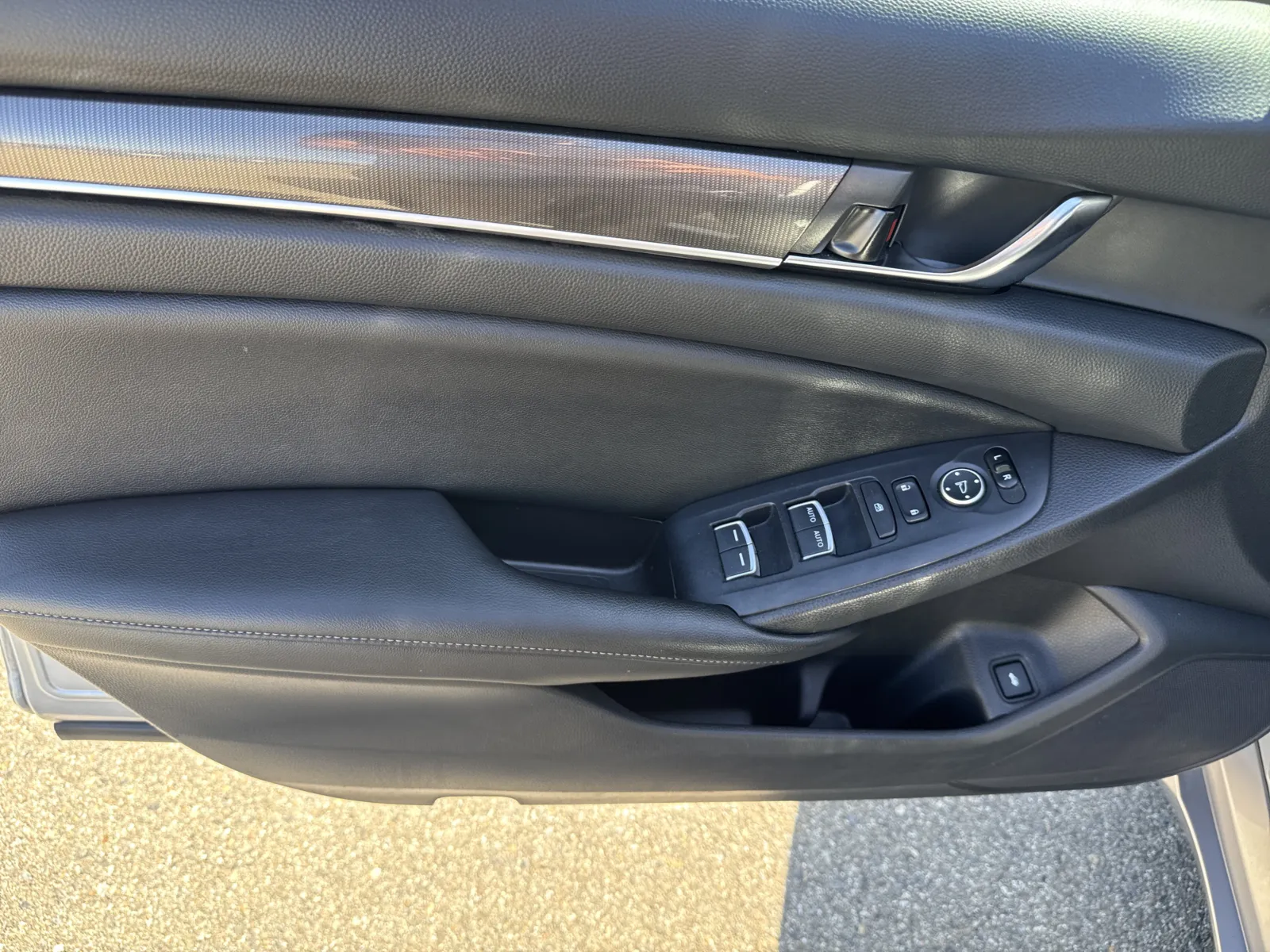 Honda Accord photo 12