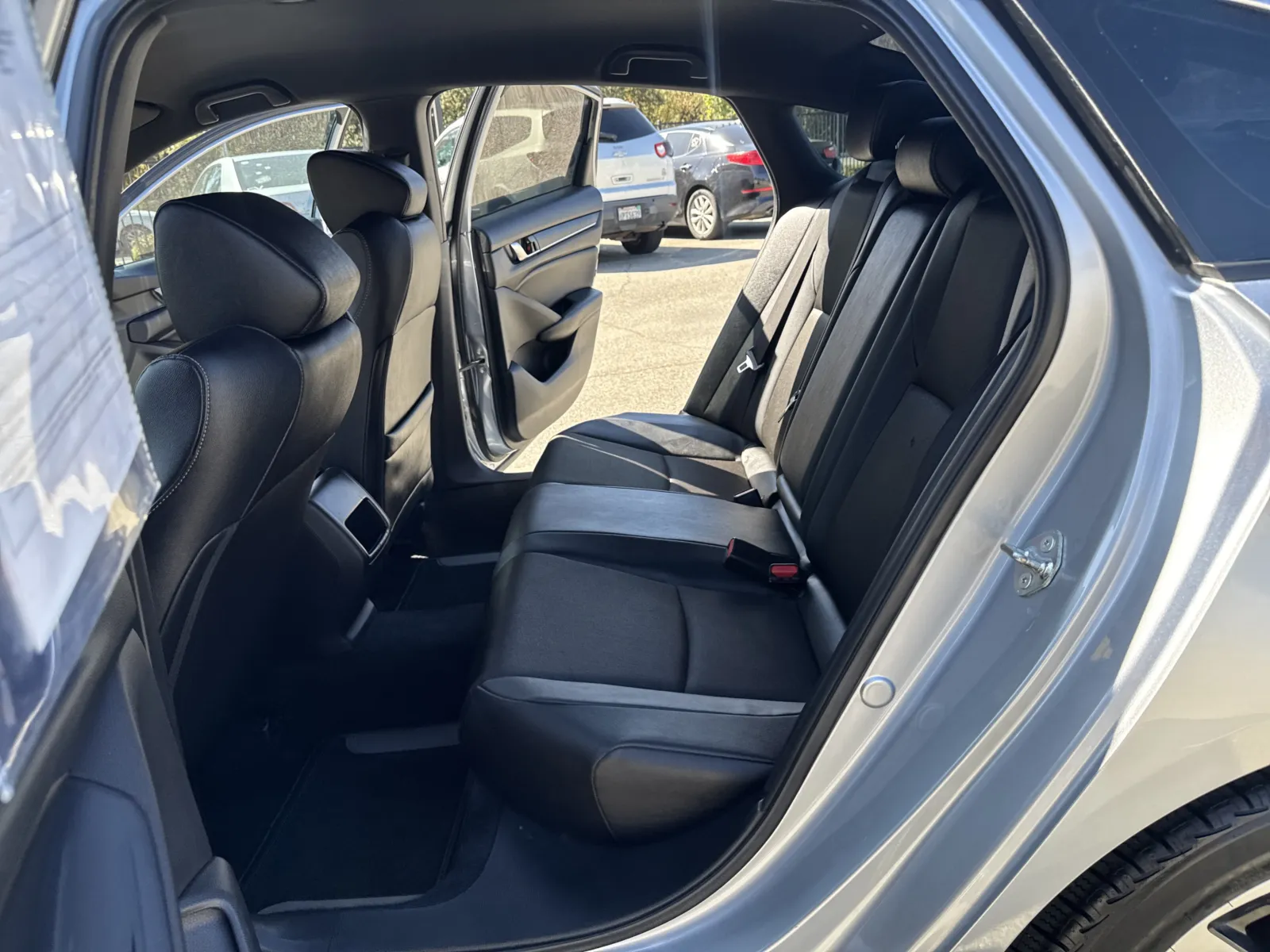 Honda Accord photo 11