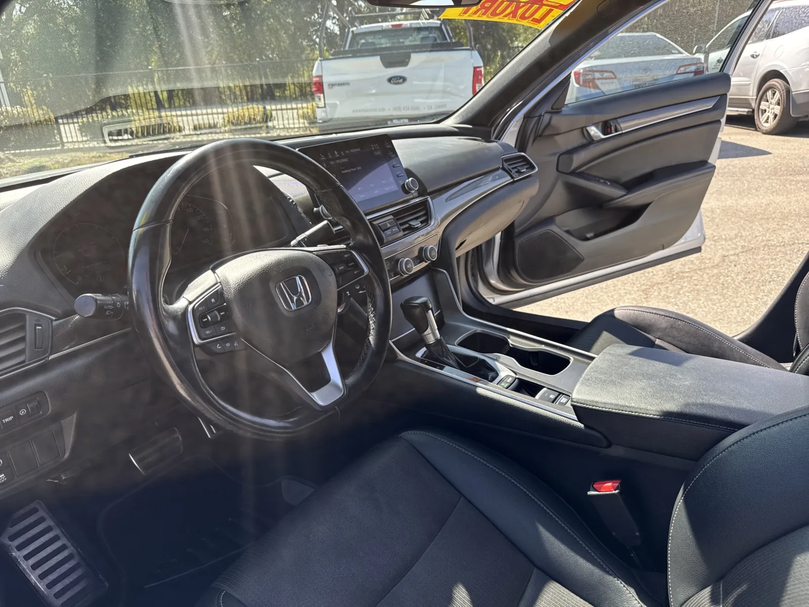 Honda Accord photo 9