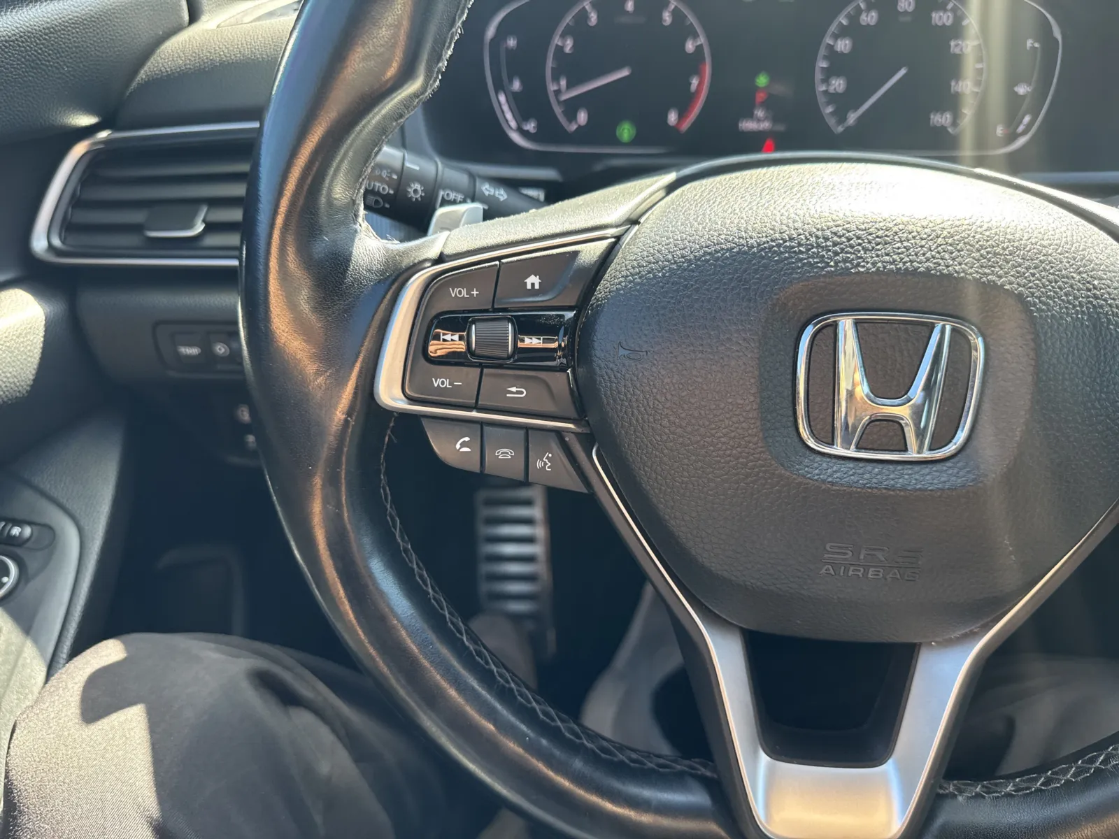 Honda Accord photo 18