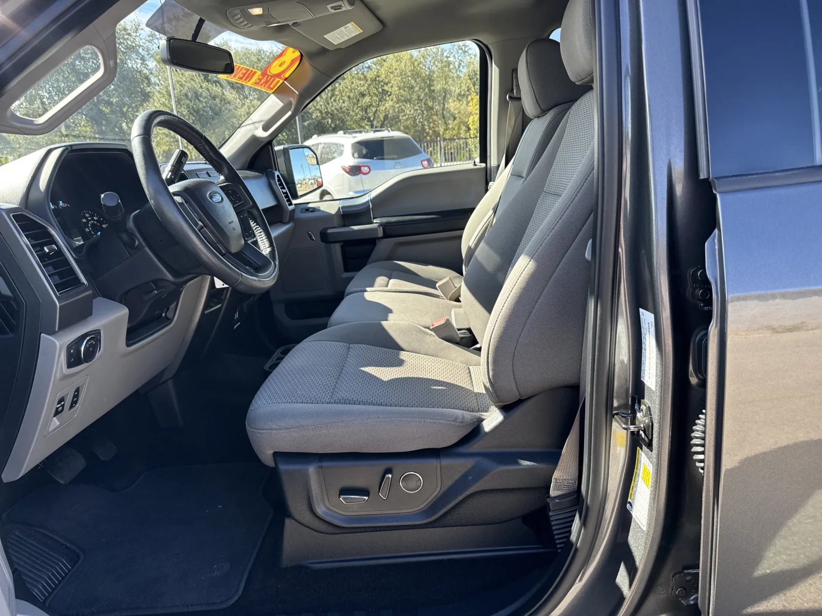 Ford F-150 photo 10