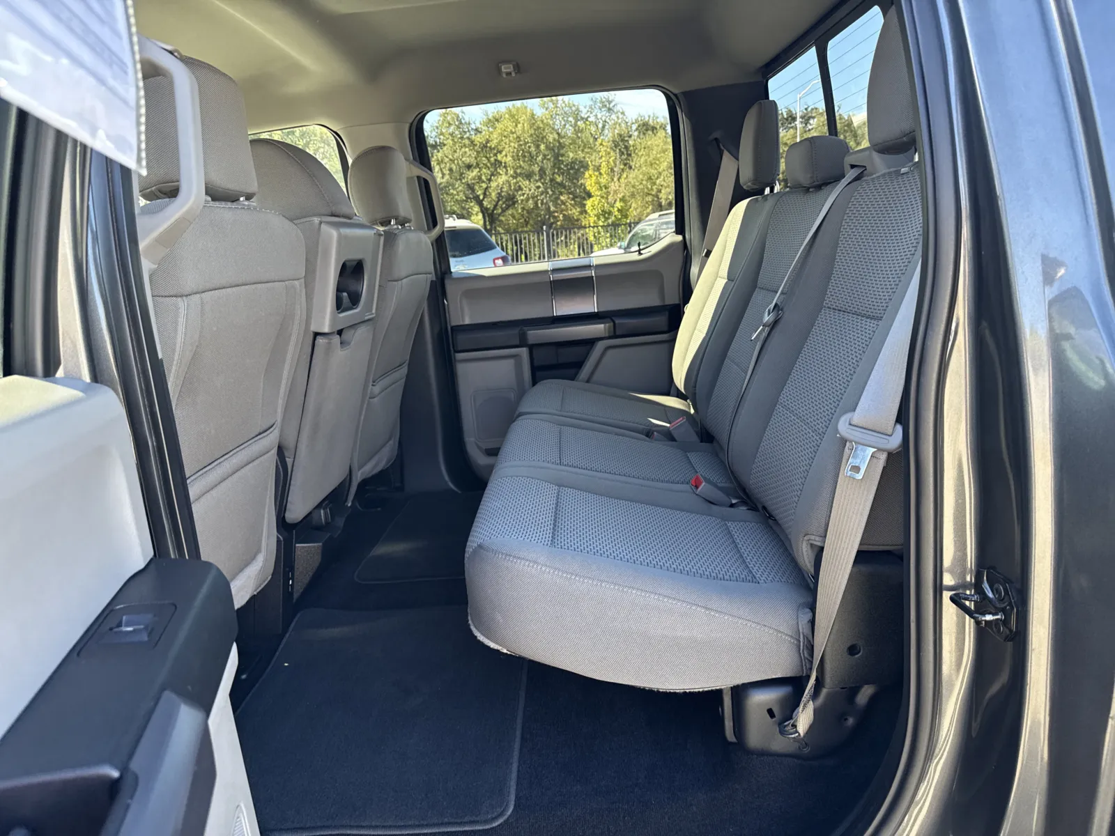 Ford F-150 photo 11