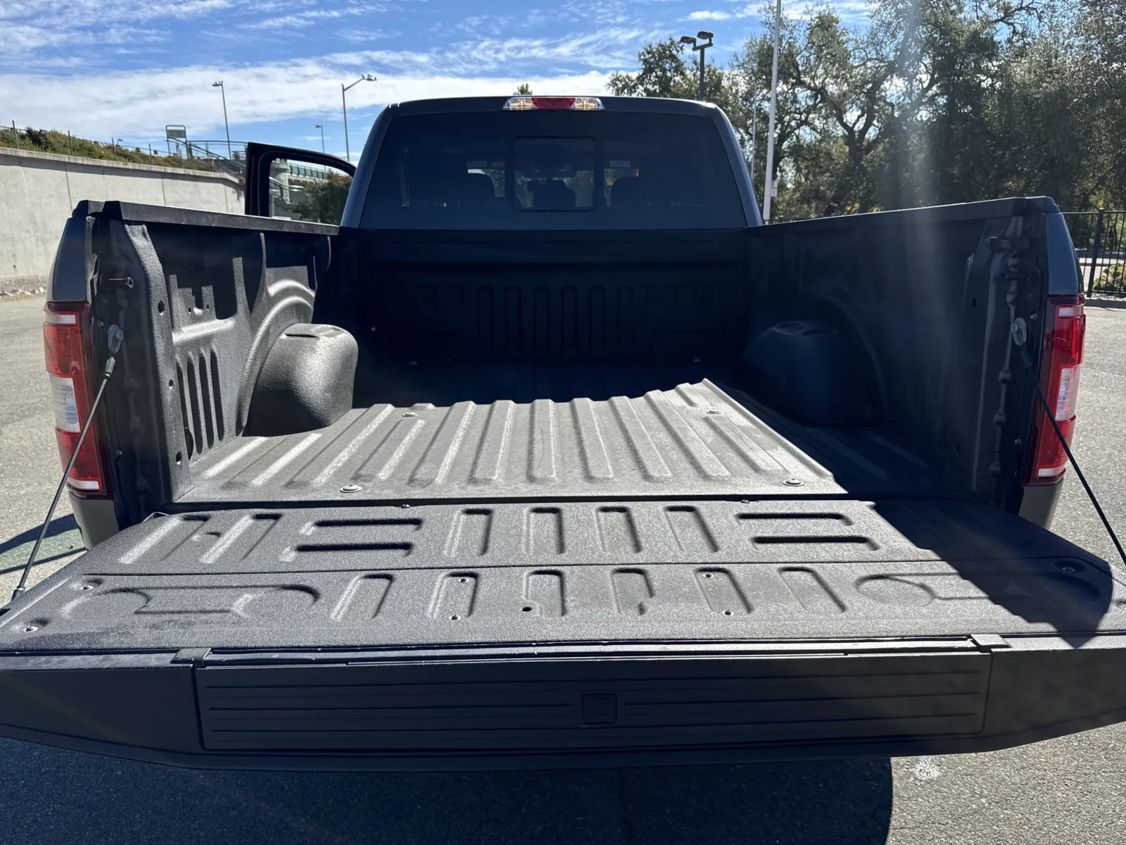 Ford F-150 photo 26