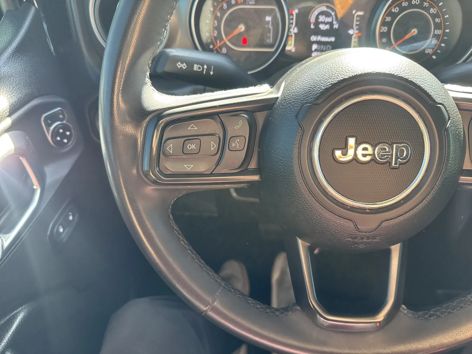 Jeep Gladiator photo 18