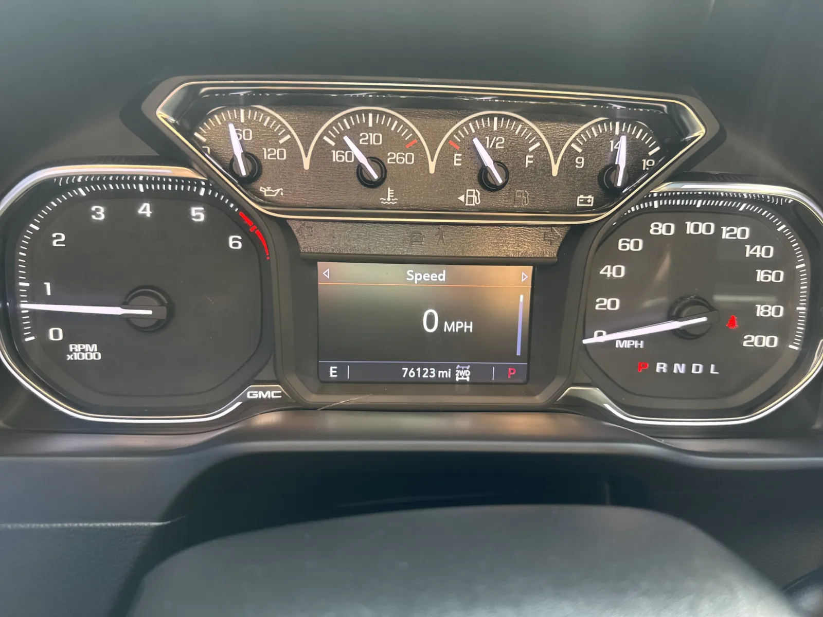 GMC Sierra photo 15