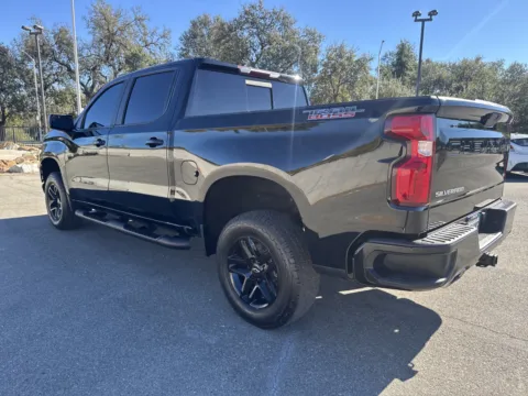 More photos of 2020 Chevrolet Silverado 1500 LT Trail Boss at Park Marina Motors, CA