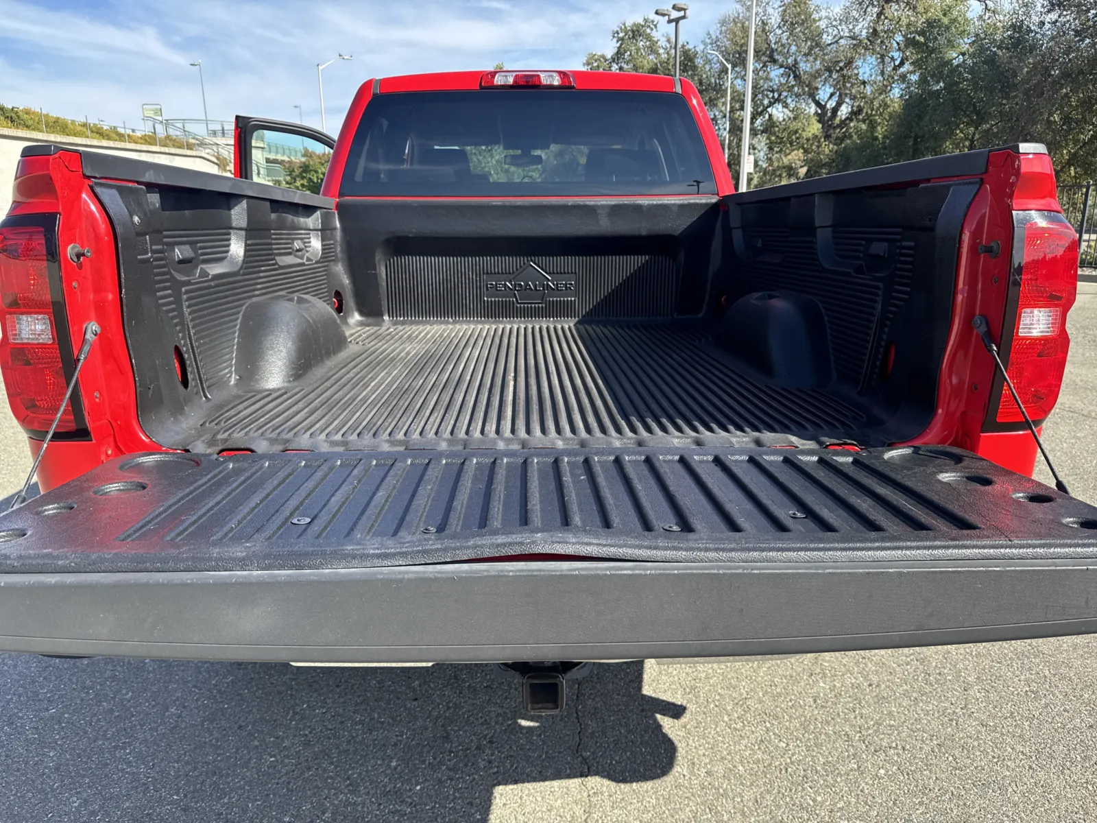Chevrolet Silverado photo 25
