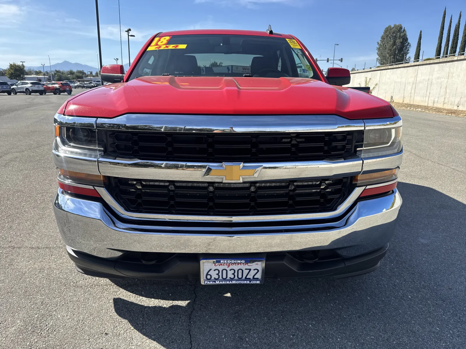 Chevrolet Silverado photo 2