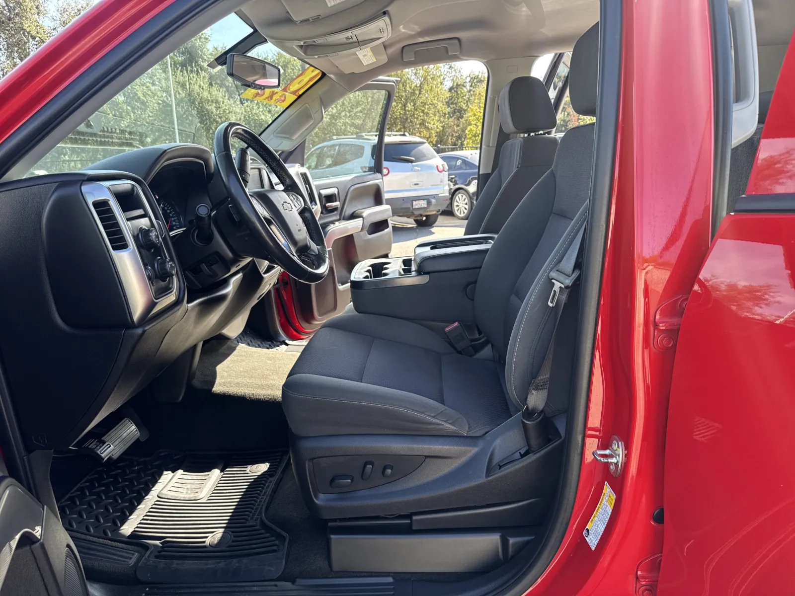 Chevrolet Silverado photo 10