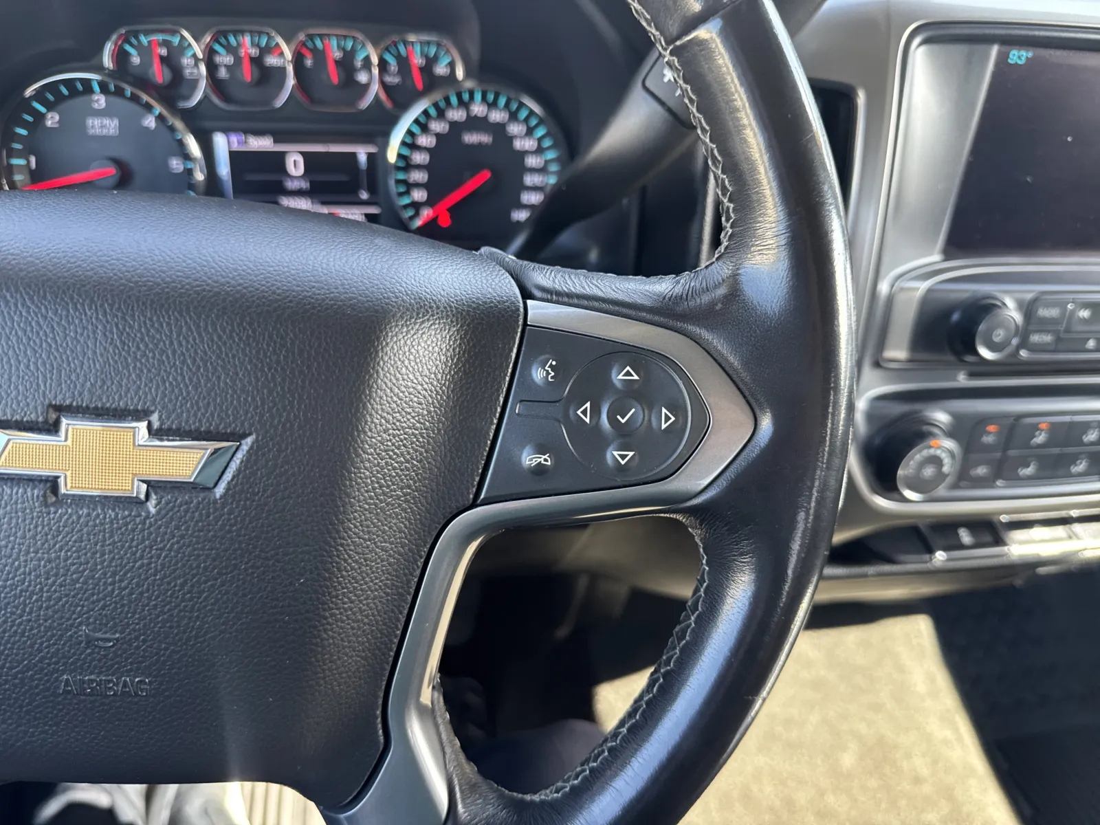 Chevrolet Silverado photo 19