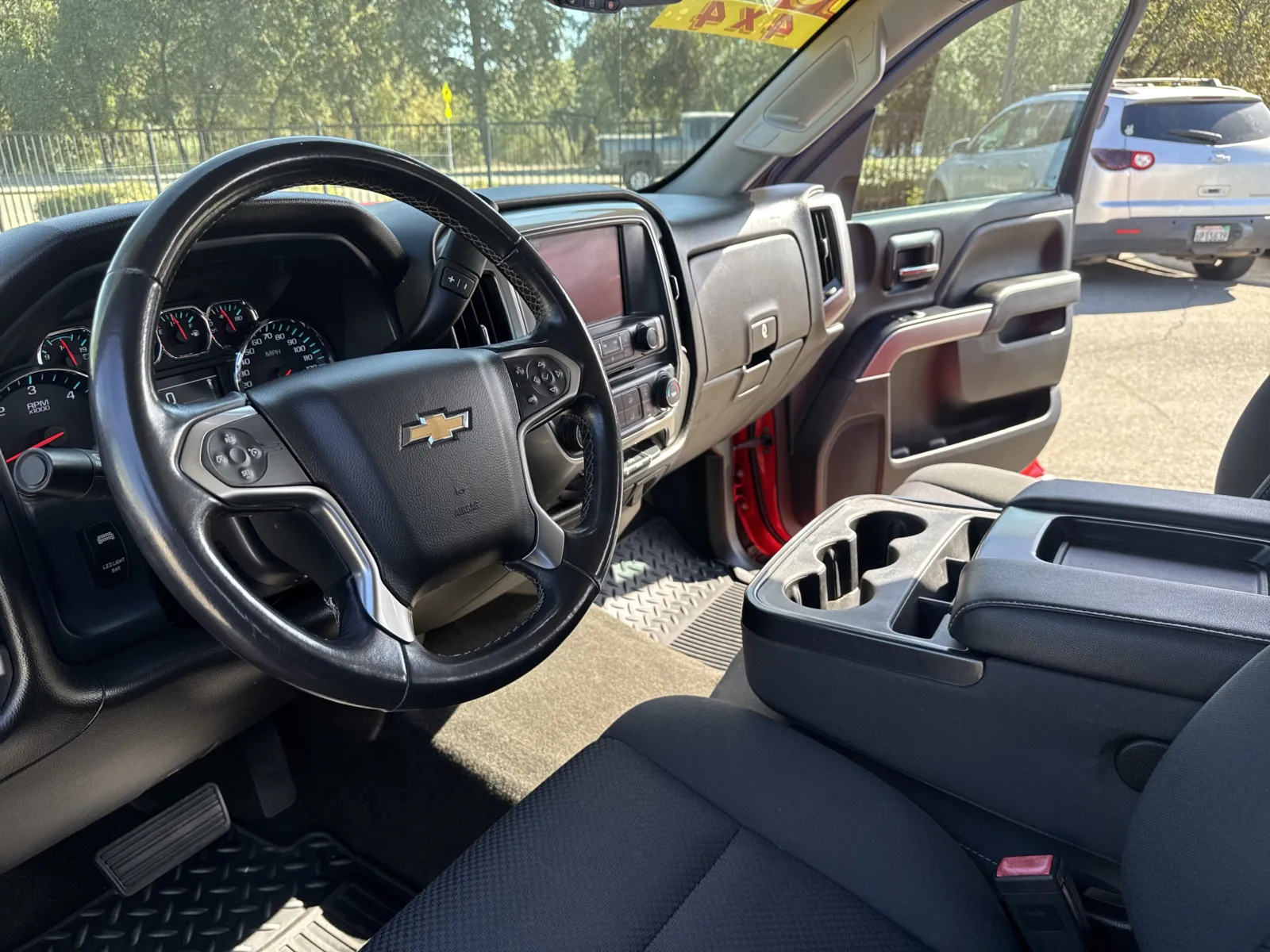 Chevrolet Silverado photo 9