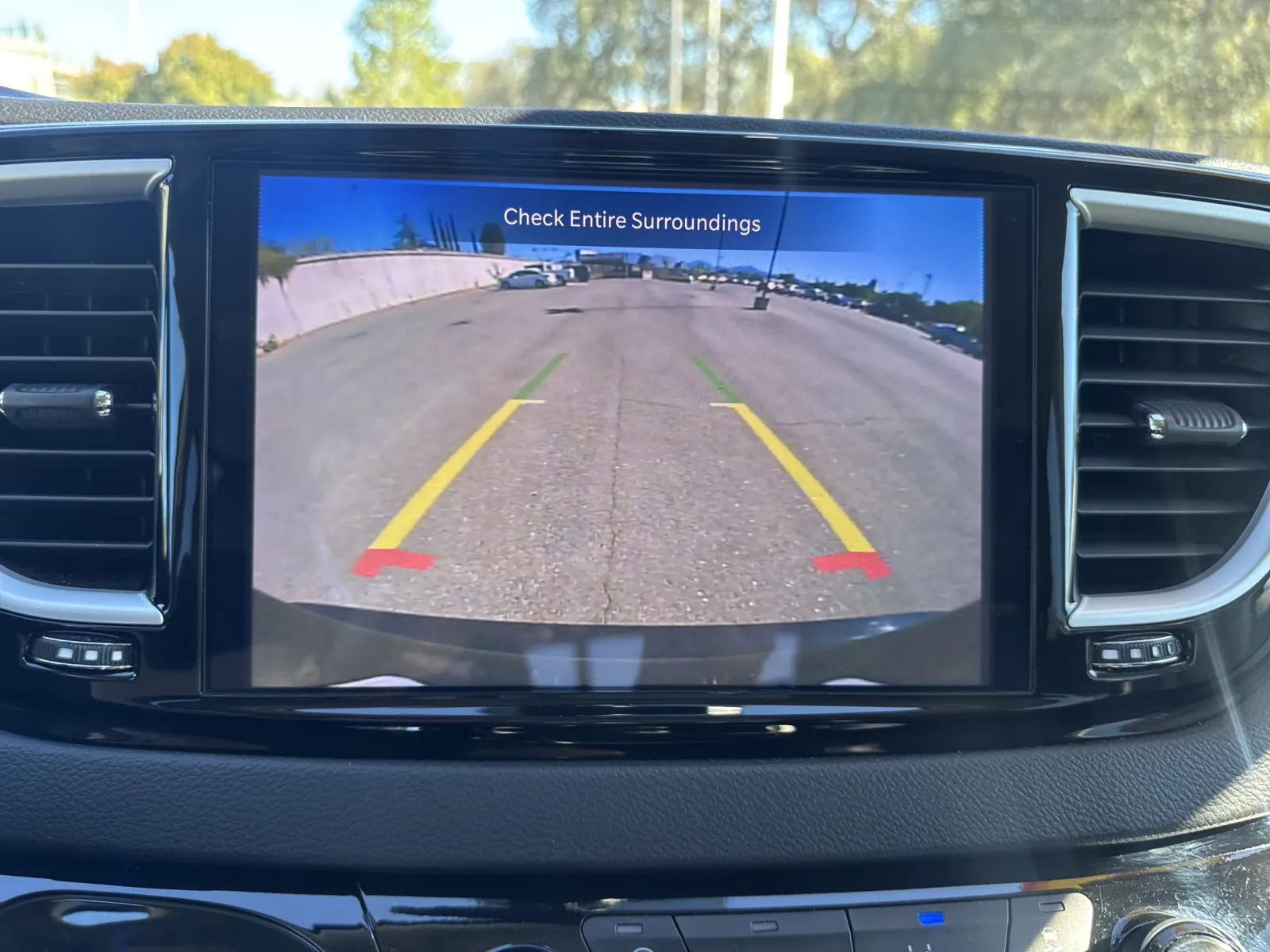 Chrysler Pacifica photo 22